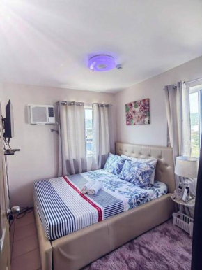 Fully 2br 8Spatial Condo Maa with netflix, poolwifi